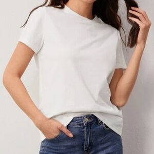 SHEIN White Solid Round Neck Tee